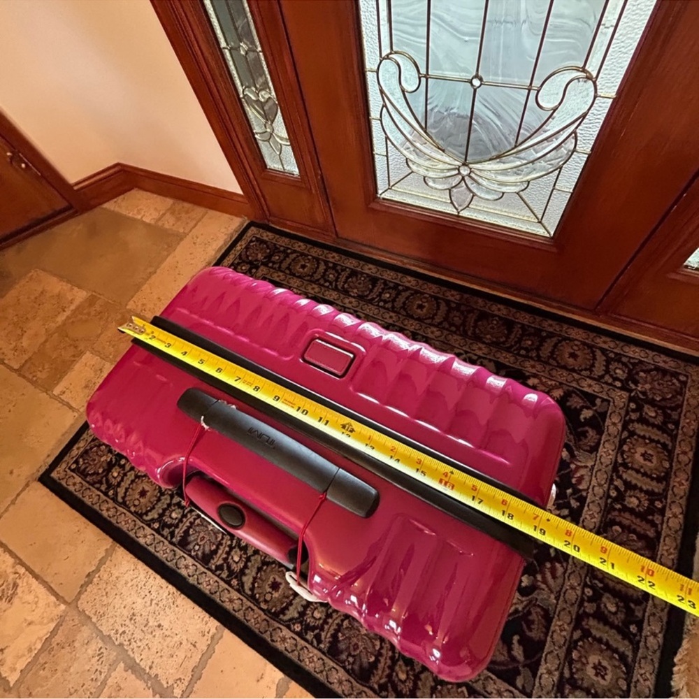 Tumi 19° extended trip for Wheel packing case. NWT. - Picture 15 of 16
